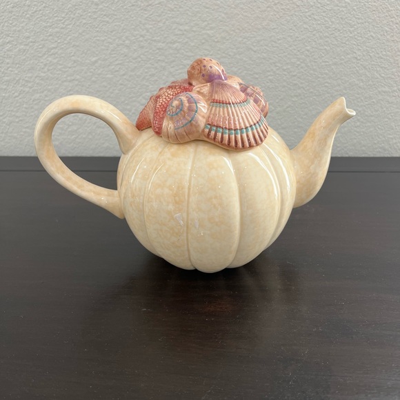 Fitz and Floyd Other - Vintage Fitz and Floyd Cream Seashell Caribbean Teapot w/ lid